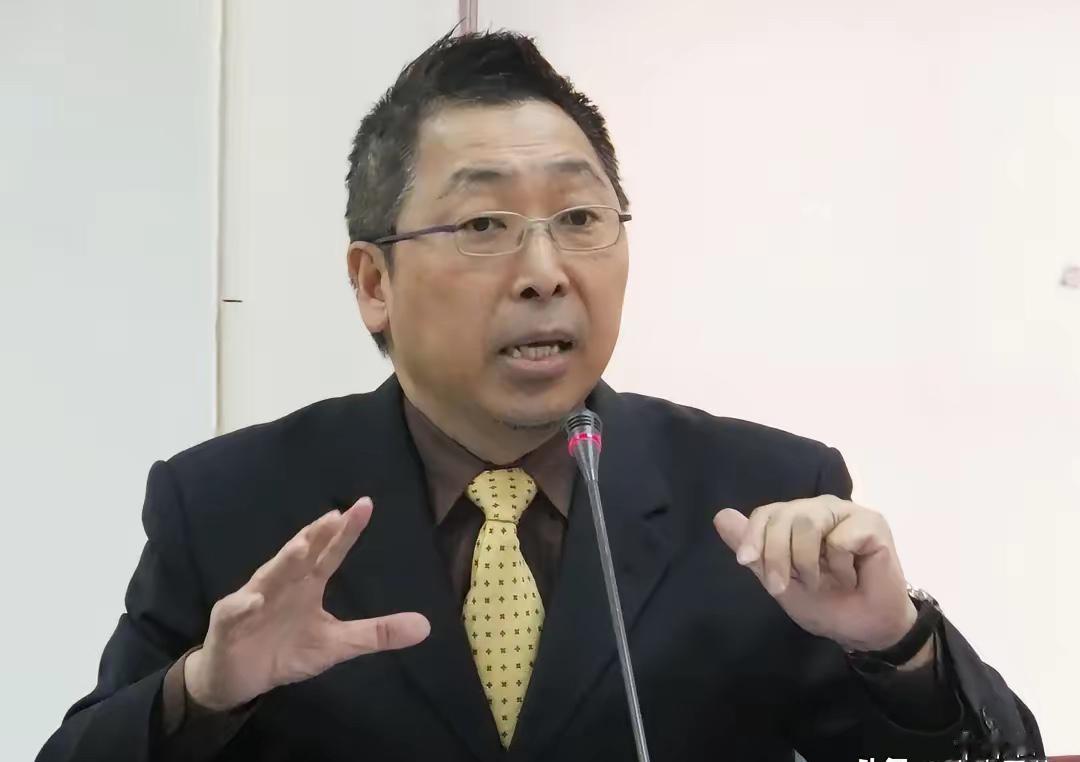 6月3日，台湾名嘴唐湘龙说：菲律宾和日本在台湾东部海域划分专属经济区，是吃定了民