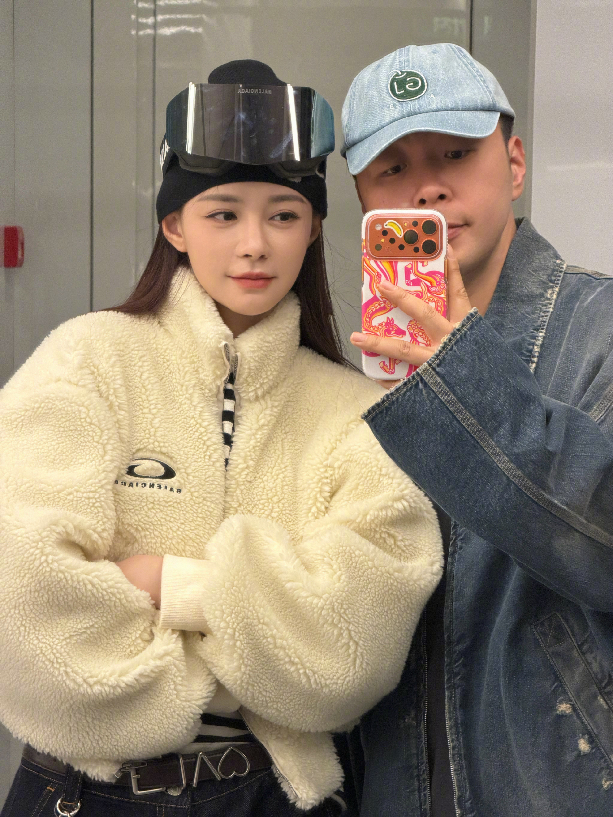 杜海涛晒与沈梦辰情人节约会照祝你俩新年快乐开开心心过个好年