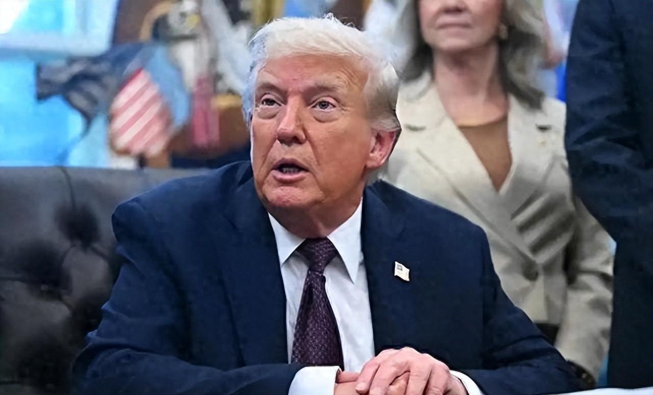 停摆41天塌房全球！美国欠盟友工资、援乌节奏受阻，中国默默补位谁都没想到，