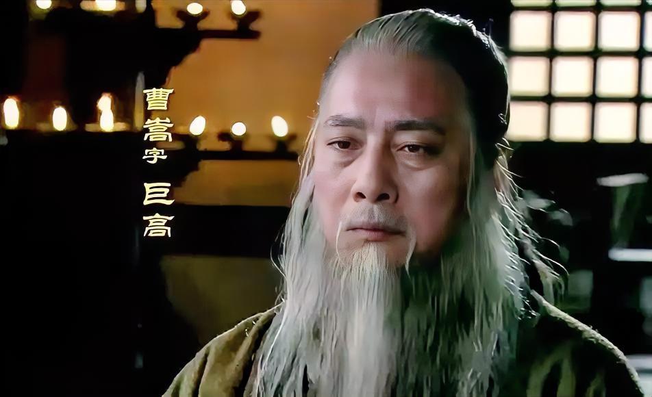 公元193年，曹操正在帐中与人谈笑风生，却传来父亲曹嵩被杀的噩耗。一瞬间，两眼一