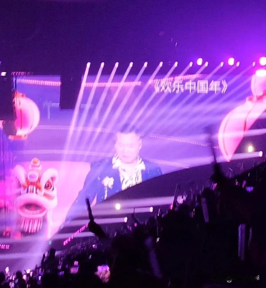 岳云鹏开演唱会前有些人就说岳云鹏有什么歌呀，他开演唱会不会唱一夜五环吧？但让