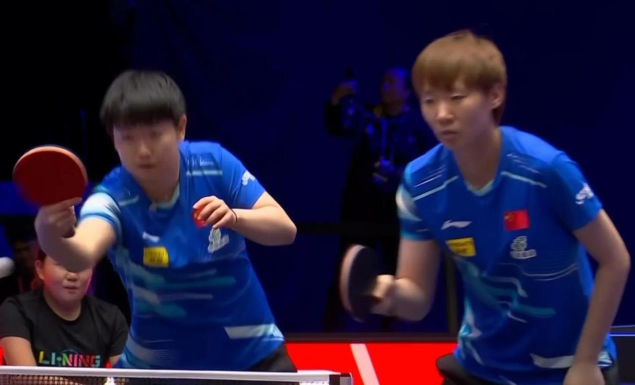 WTT美国大满贯女双1/8决赛：孙颖莎/王曼昱大比分3：0胜帕瓦德/迪亚兹，