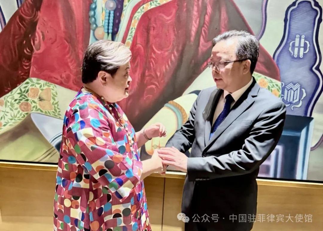 中菲南海撞船后，马科斯大概也没料到事情会变得这么严重！9月19日，中国驻菲律宾大