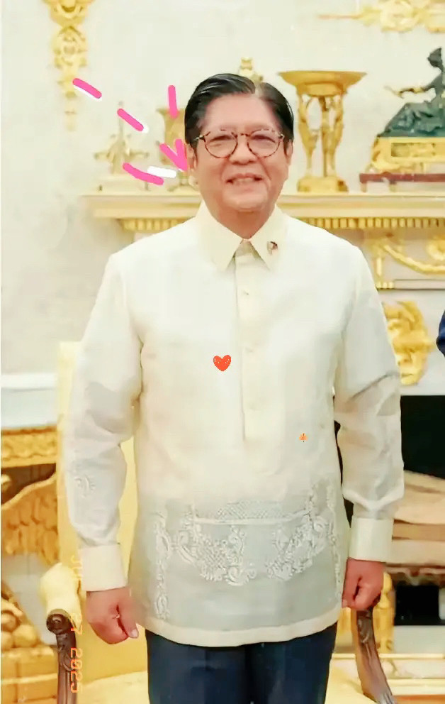 又来请求东方大国提供援助了！这次是因为台风造成了严重灾情——已有30人遇难，7