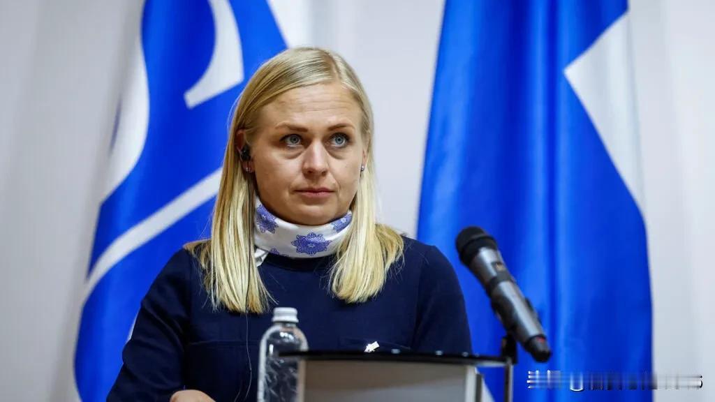 芬兰🇫🇮外长：泽连斯基不需要西方“川普”帮他投降；如果要投降乌克兰3年零8