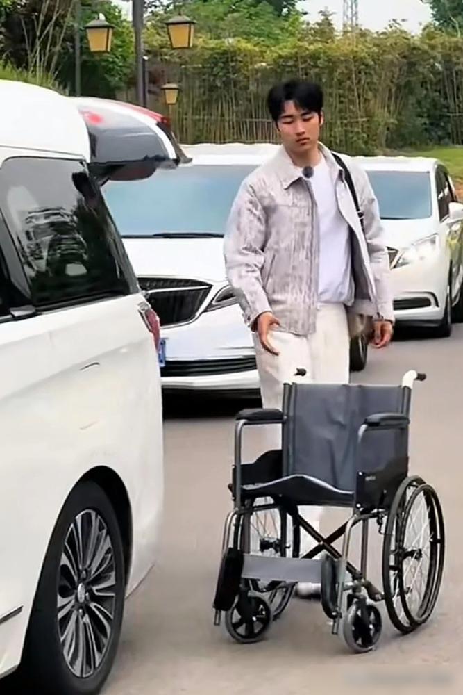 都说金莎老公孙丞潇不耐烦，我告诉你，你们全被一个眼神骗了。你是不是也刷到过？