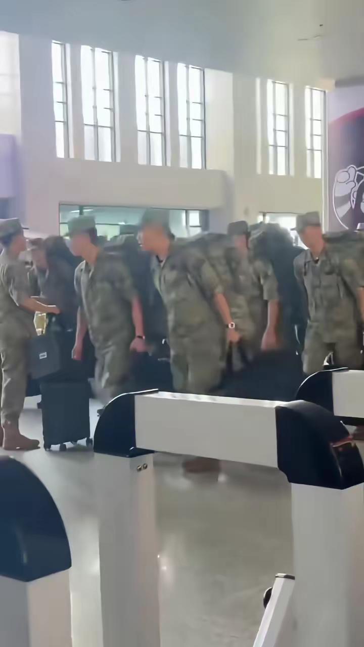 致敬兵哥哥最可爱的人