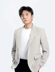 秦昊真坦诚：他说他和伊能静结婚的时候，他卡里有20万，伊能静卡里有6000万。很