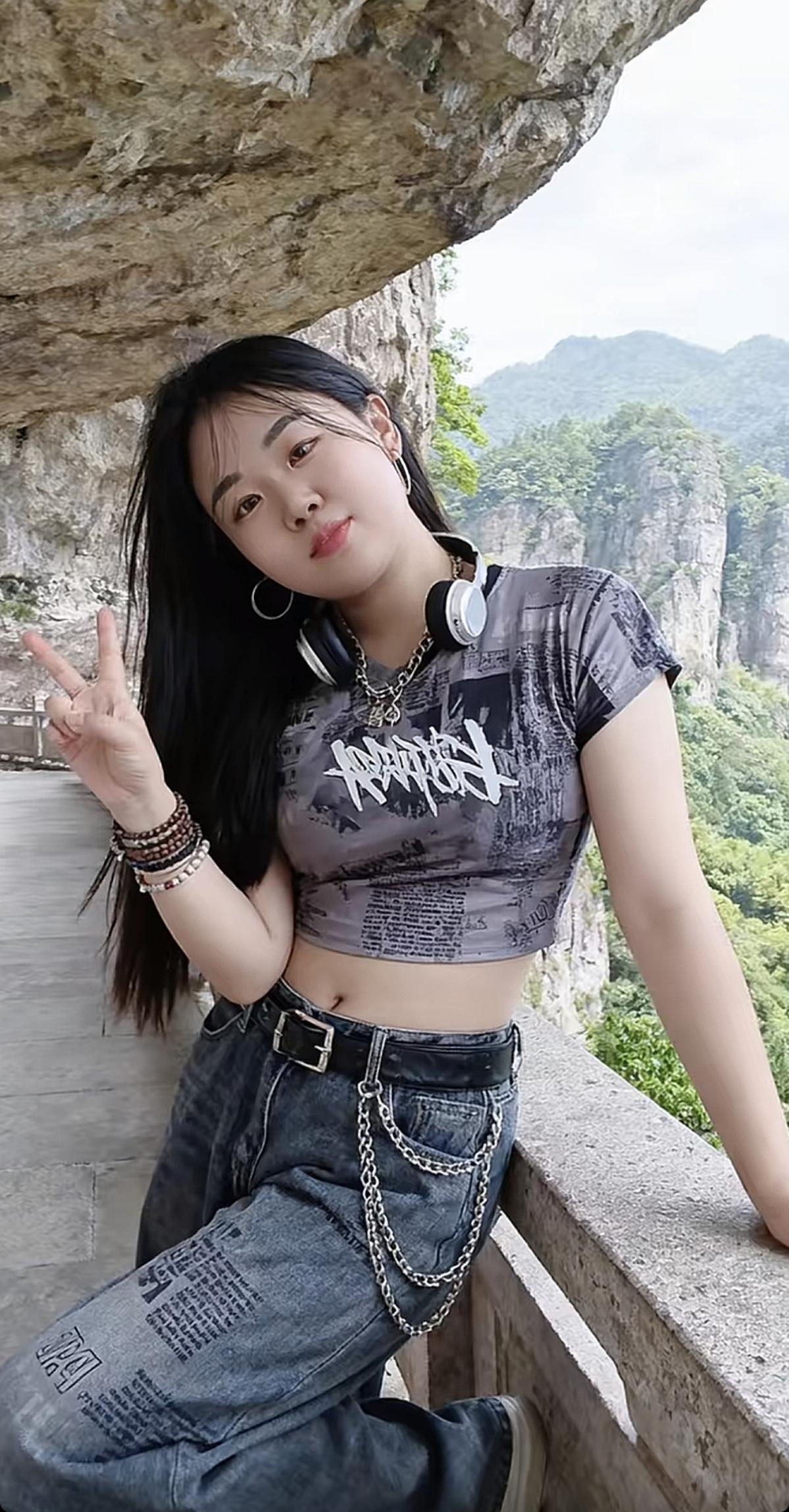 打卡山间秘境，享受自然与时尚并存的美好时光！