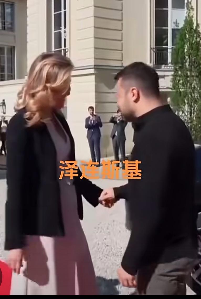 现在总算明白了，泽连斯基在美国不受待见，而喜欢往欧洲跑了！原来欧洲政要大多数是女