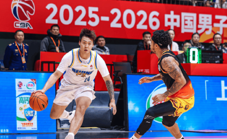 北京男篮分享比赛图集: 下一场等着大伙了, 咱一起喊两嗓子