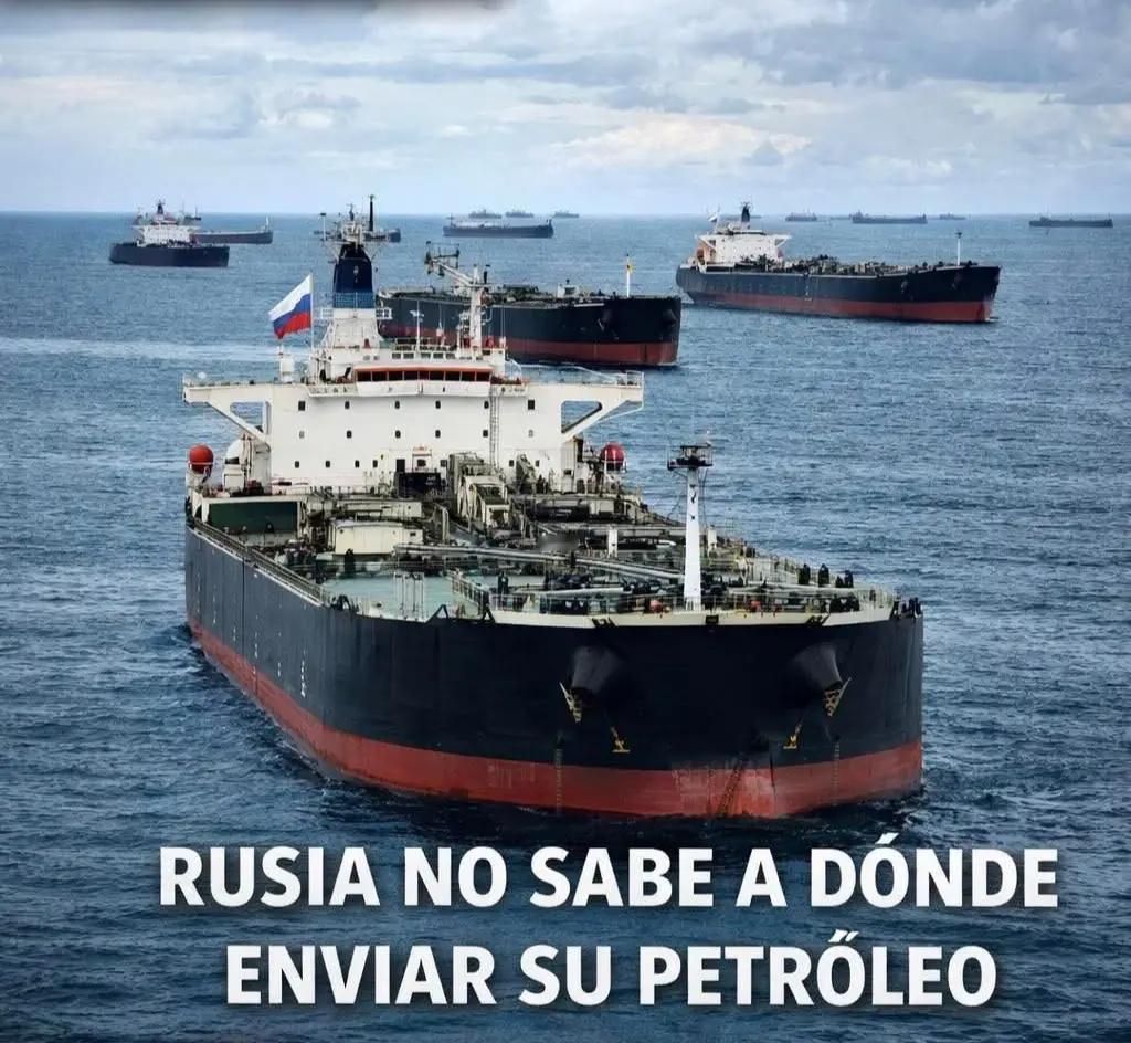 数百万桶俄罗斯原油正漂泊在海上，装在闲置的油轮里，找不到下家。这一切，都是国际