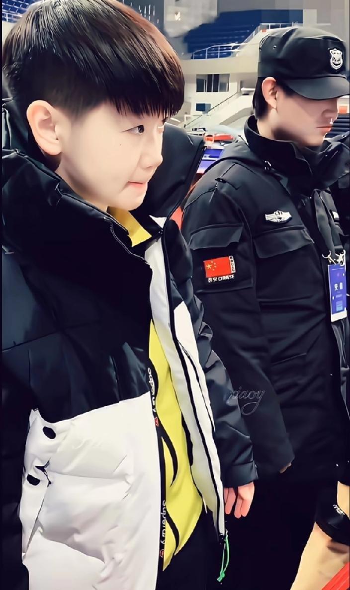 谁懂啊！孙颖莎也太乖太萌了吧第一次刷到孙颖莎这模样，直接被可爱到沦陷！软