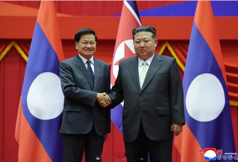 10月7日，金正恩会见通伦。热点现场​​​