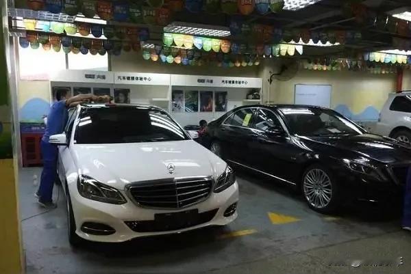 买车记住了一定要买白色车，白色车安全，耐脏，不吸热。之前晚上开车出门的时候前