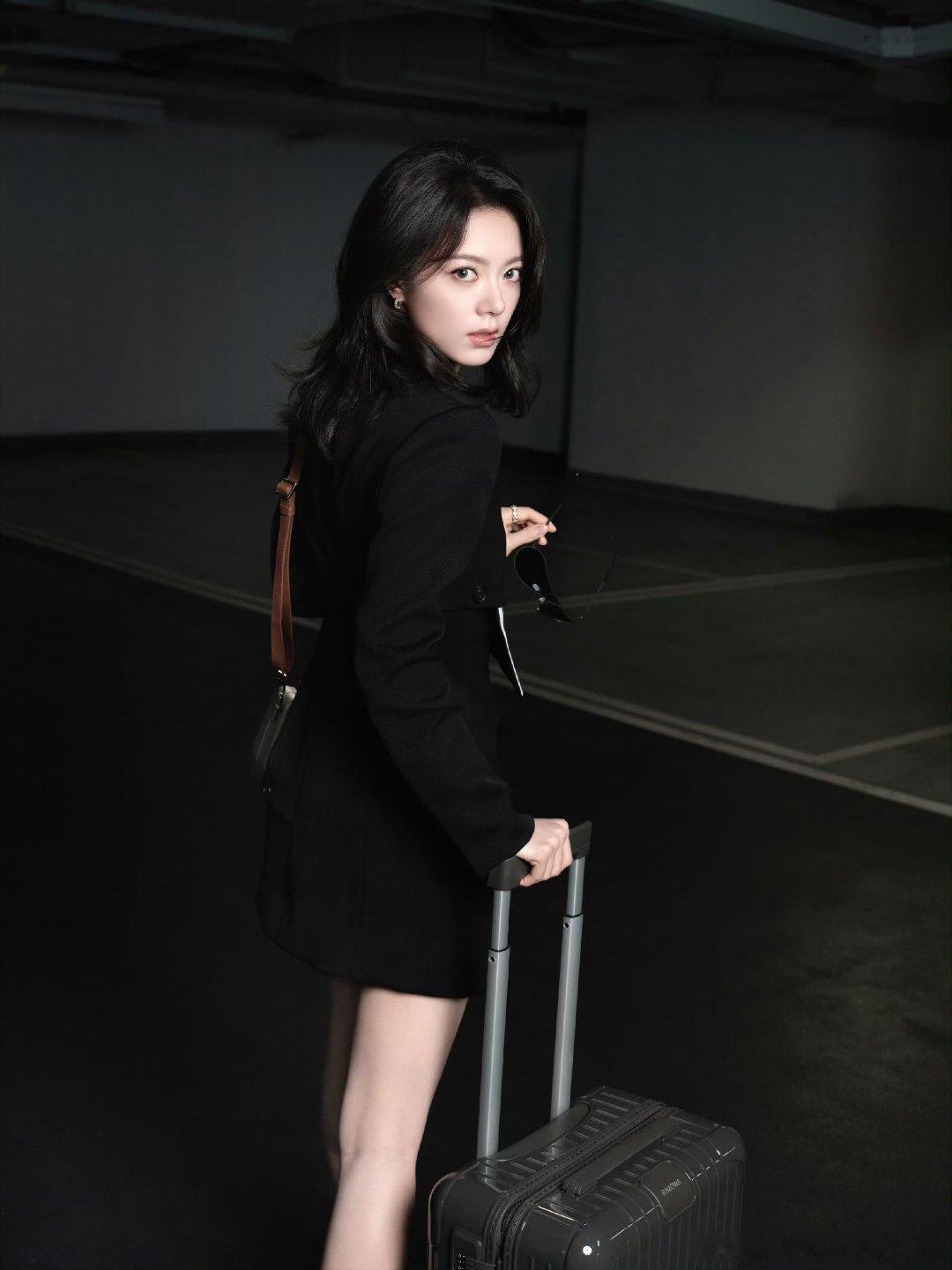 #赵今麦##赵今麦最美妆造出现了#麦麦姐好美啊[红脸笑]想和麦麦姐成为朋友[鼓掌][吐舌头眯眼睛笑]