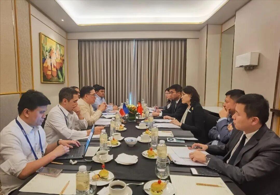 菲律宾找中国谈当地时间1月29日，就涉海等共同关心的问题，中国和菲律宾举行了
