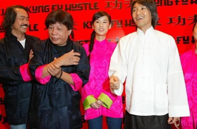 香港武打明星梁小龙离世，享年77岁！现在最伤心一定就是周星驰了！当初拍摄《功