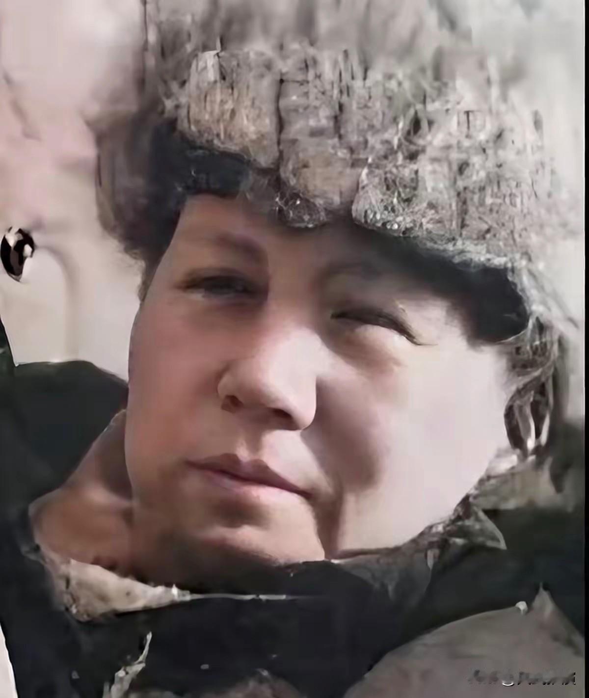 前三十年物质上穷是真的那时候日子苦、东西少，谁都不否认。但这个穷，根本不是