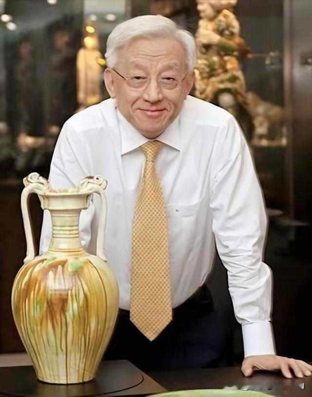 “台独”基地——黑熊学院金主曹兴诚：解放军攻台，我捐30亿给台军！曹兴诚这出