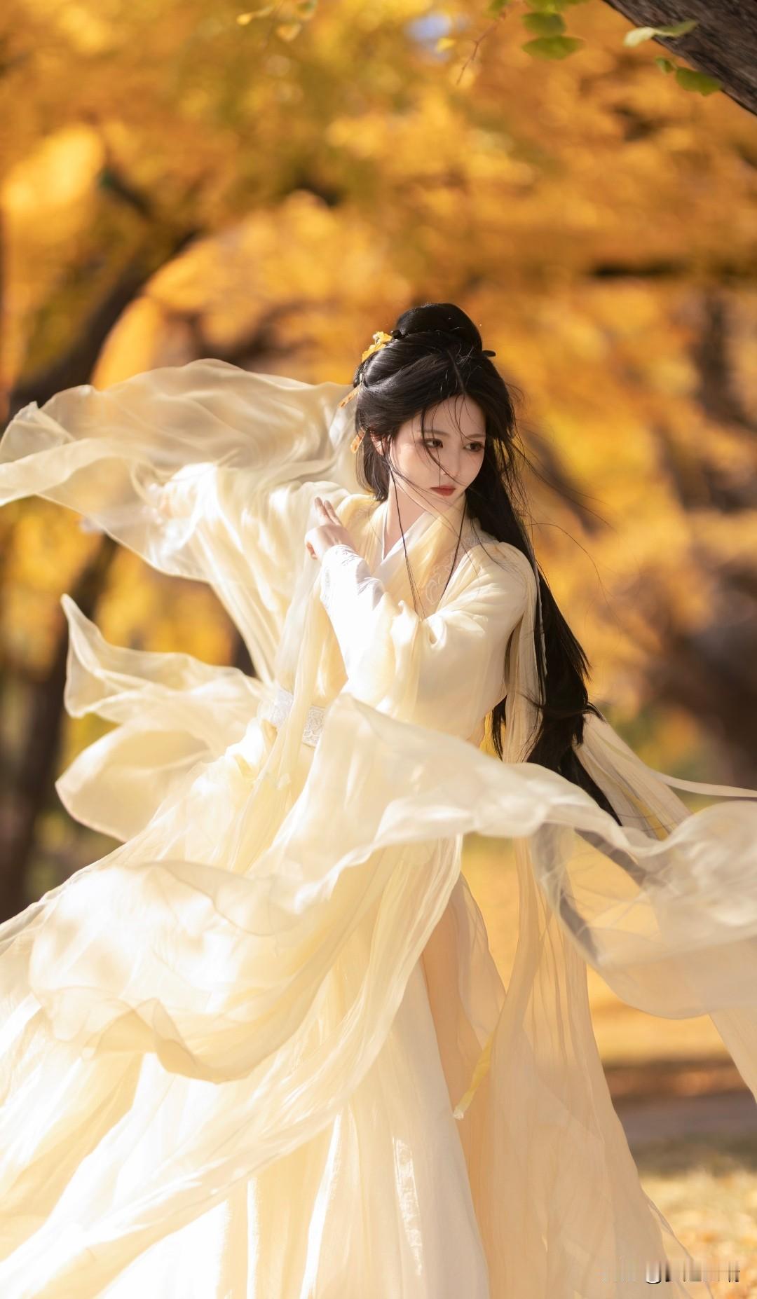 秋日仙子，轻纱飘逸，古风韵味，唯美如画。