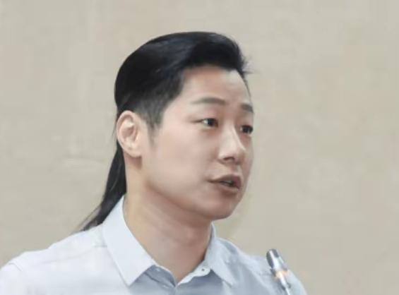 台湾驻芬兰代表林昶佐11月29日在芬兰一场活动中，以芬兰语叫嚣“我是台湾大使”。