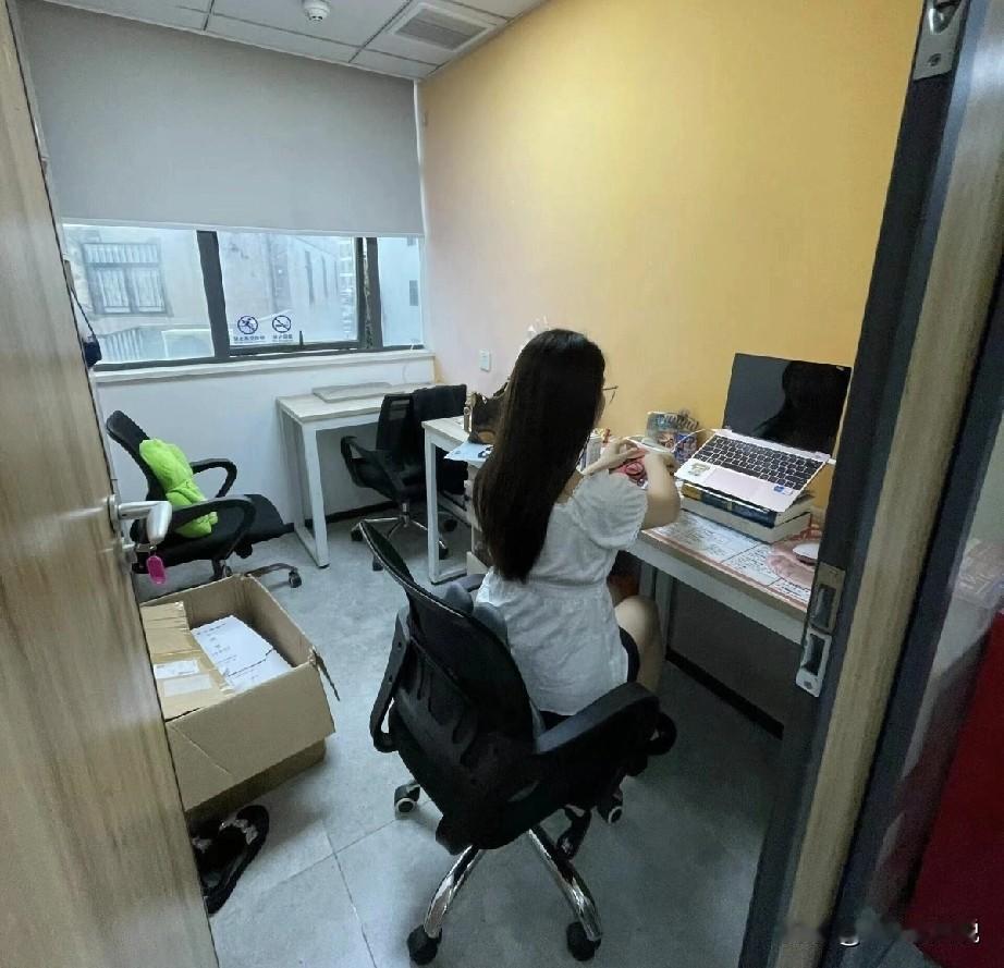 公司一名还不到38岁的员工被确诊心衰，员工拿着医院的诊断证明来找我们，说医生建议