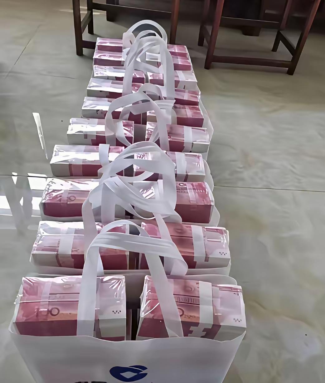 这在全中国也算顶级有钱人吧？