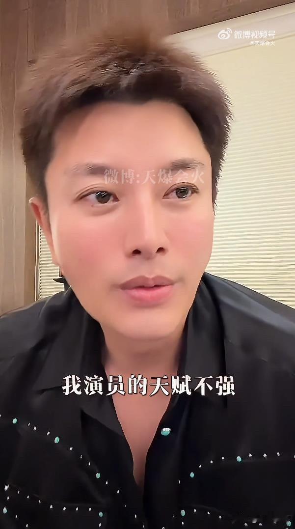 说实话我认为贾乃亮最难得的地方不是他直播赚了多少，也不是他有多红，而是他有自