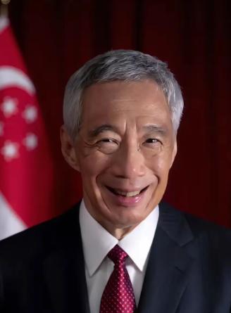 李显龙一席提醒让新加坡华人圈议论升温，他直言不讳地提醒国人，真正的新加坡人要认清