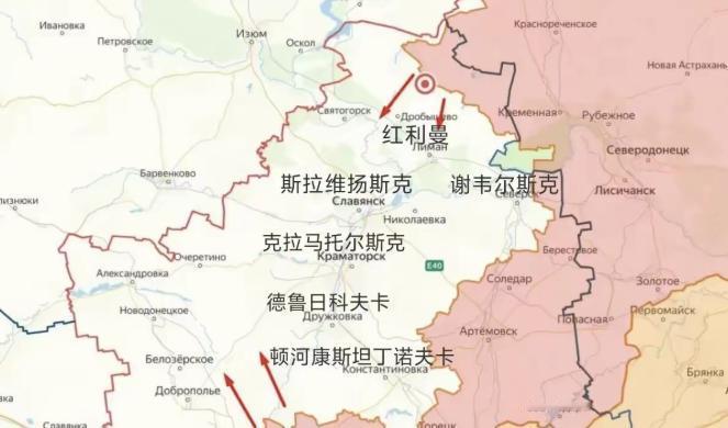 莫斯科炼油厂的储油罐盖子飞上了天，全世界都在嘲笑俄军——但低头看看地面，你会发现
