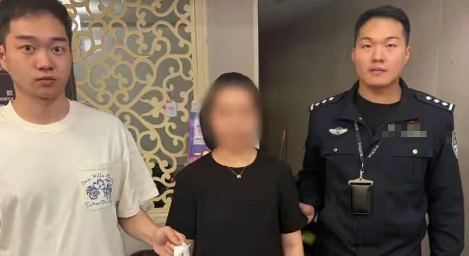 “聪明用错了地方！”5月24日红星新闻报道，浙江宁波，一对夫妇逛超市，满满两车货