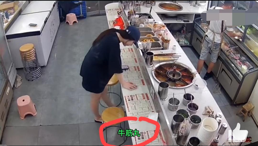 湖北武汉，“串串店”老板发视频吐槽：女子来的时候一通乱点，结账的时候嫌贵了，说她