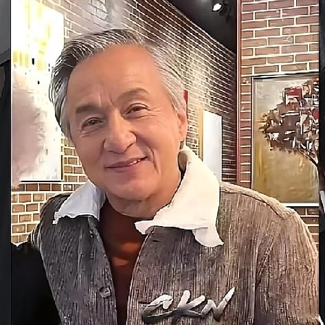 71岁成龙和女儿疑似破冰？一句“孩子平安就好”，是简单的关心，还是对自己孤独