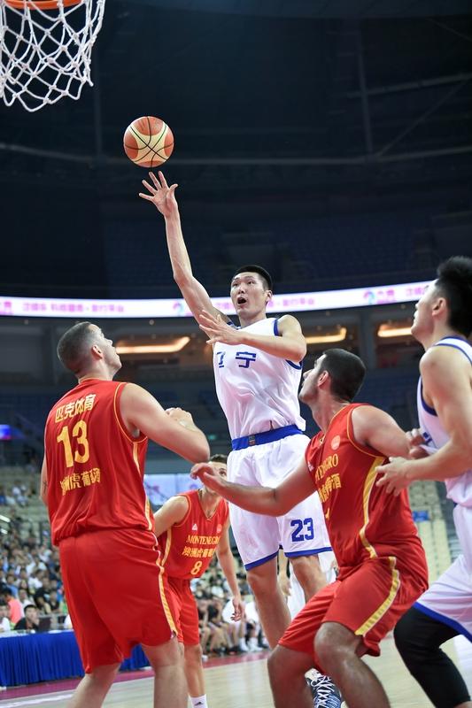 辽宁男篮没有能消化球权的，包括外援，没有能强解的，以前有个威尔斯，现在还受伤了，