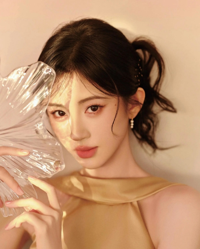 鞠婧祎海上神女图又美出新高度了