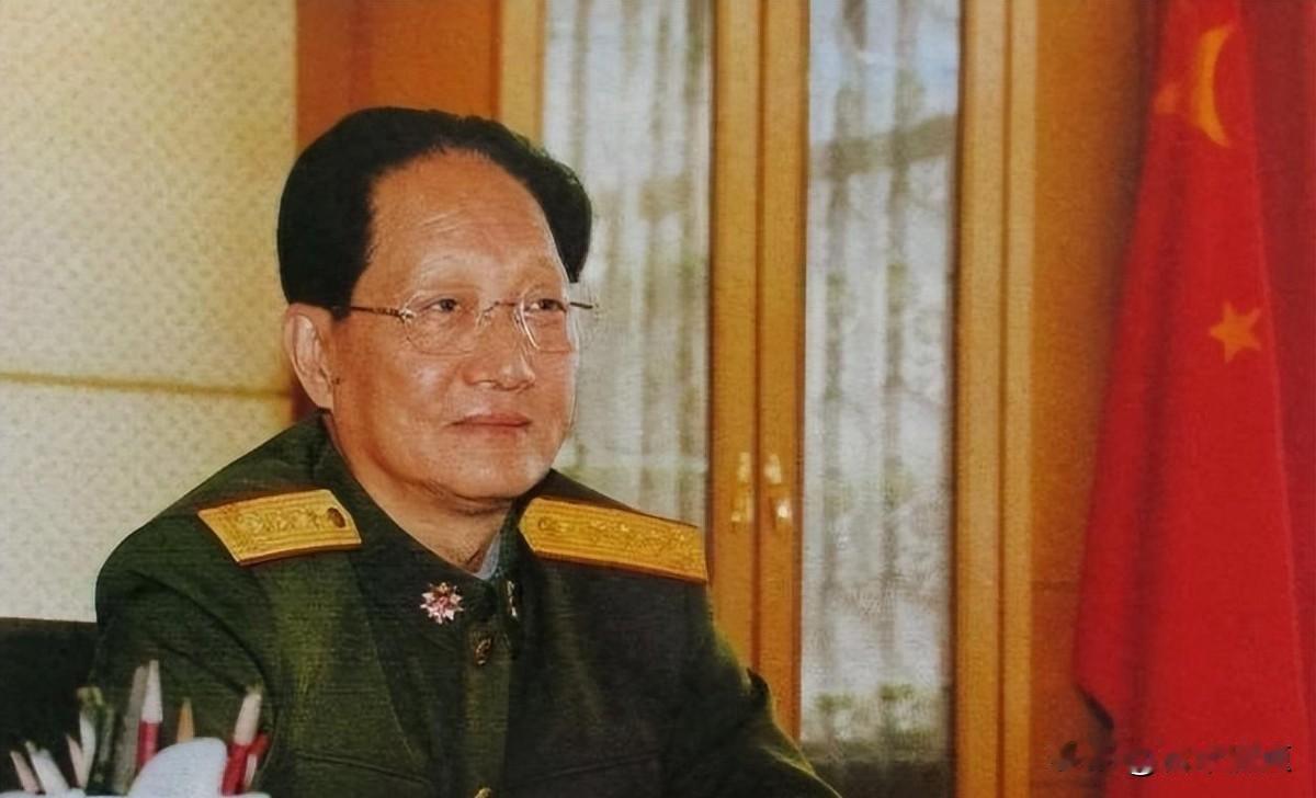 南京军区那会儿，陈炳德和方祖岐两人搭班子，不喊口号，也不搞花架子，就是实打实干了