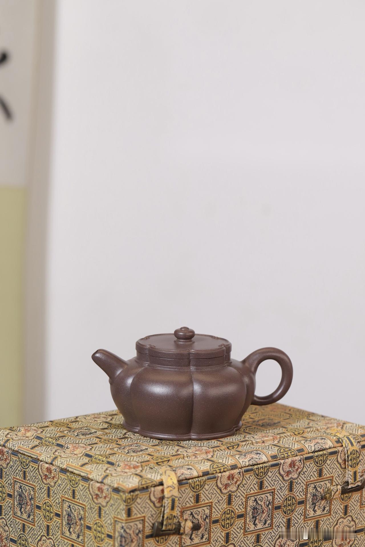 我的紫砂壶翻车史：原来泥料和茶也有脾气很多人以为紫砂壶泡茶不好喝，是壶不够贵、