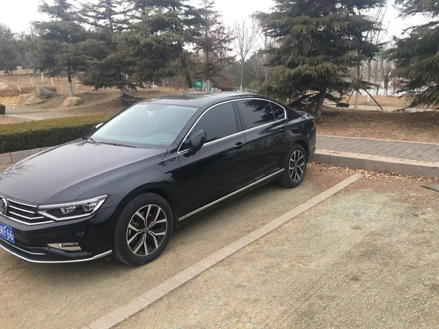 这该死的飞轮飞轮就响，新车不舍得拆，就搁置起来了。最近用车感觉变速箱越来越顿挫