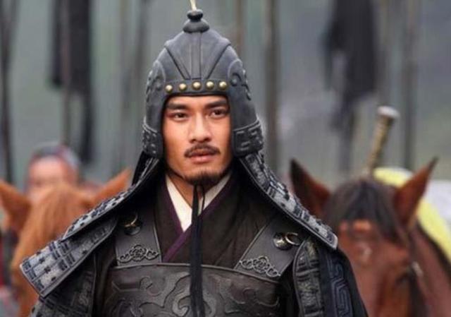 东魏大将高敖曹兵败后，躲进桥下，因他平日苛待下人，被家奴带着追兵包围。高敖曹叹气