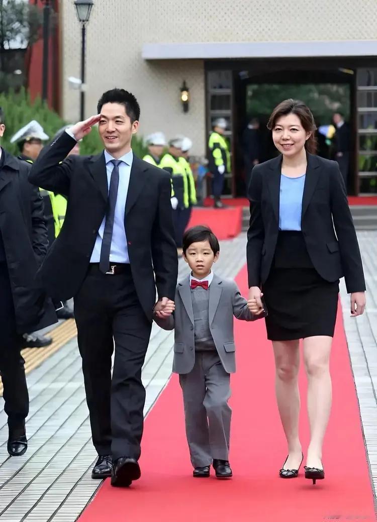 蒋万安算得上一名合格的台北市长，也算得上是好男人、好丈夫、好父亲。但他算不上蒋家