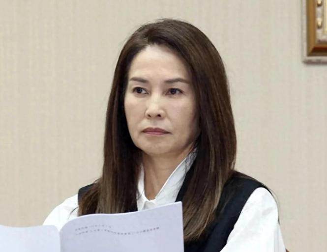 6月8日，台北地检署的一纸起诉书在岛内投下震撼弹，无党籍民代高金素梅因涉嫌诈领助