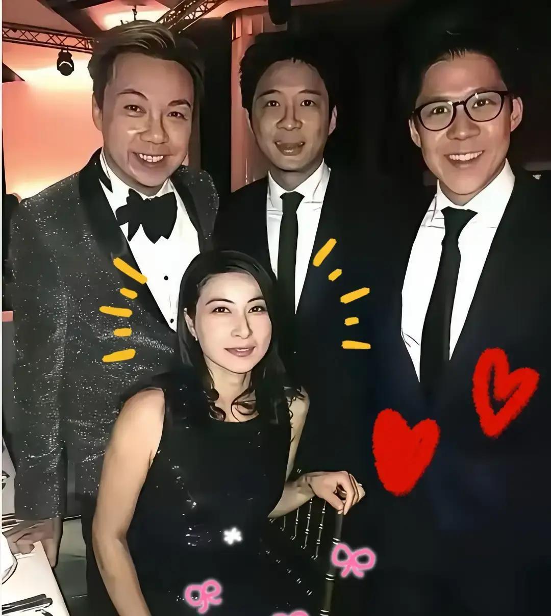 5点58分，郭晶晶在厨房切菜声吵醒全家她把国家队那套搬回家：孩子7岁自己叠