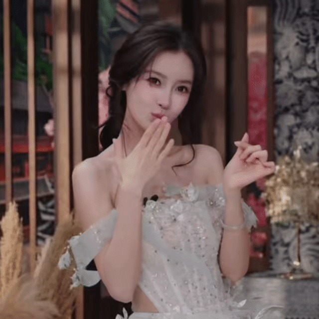 小猫飞吻都来接收😙💗angelababy