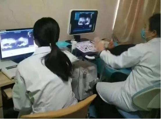 河北，一女子做妇科体检，可医生刚检查完隐私部位，并未让她穿裤子，而是让实习生再重