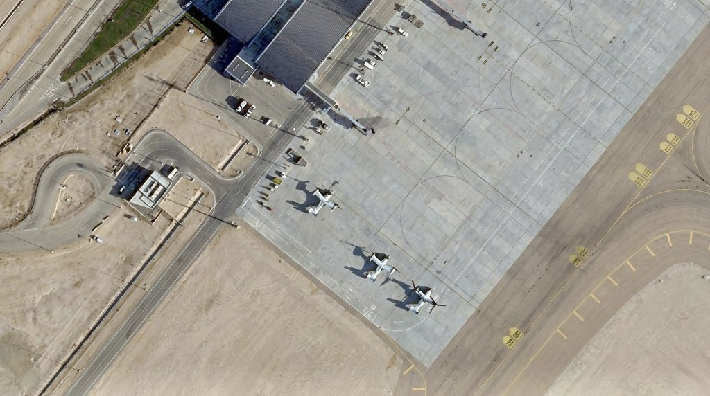 1月30号的卫星图像显示，美国海军林肯号航母(CVN-72)搭载的3架CMV-2