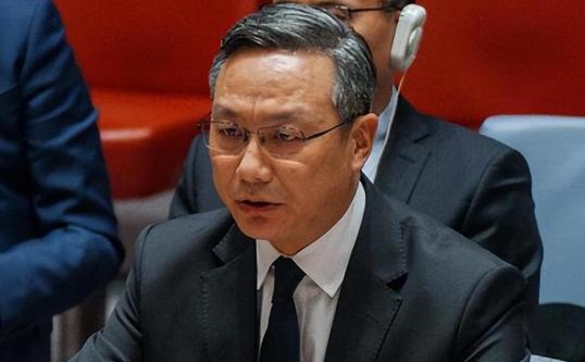联合国会场，172个国家的代表屏息凝神。中国常驻联合国副代表孙磊站上发言台，开口