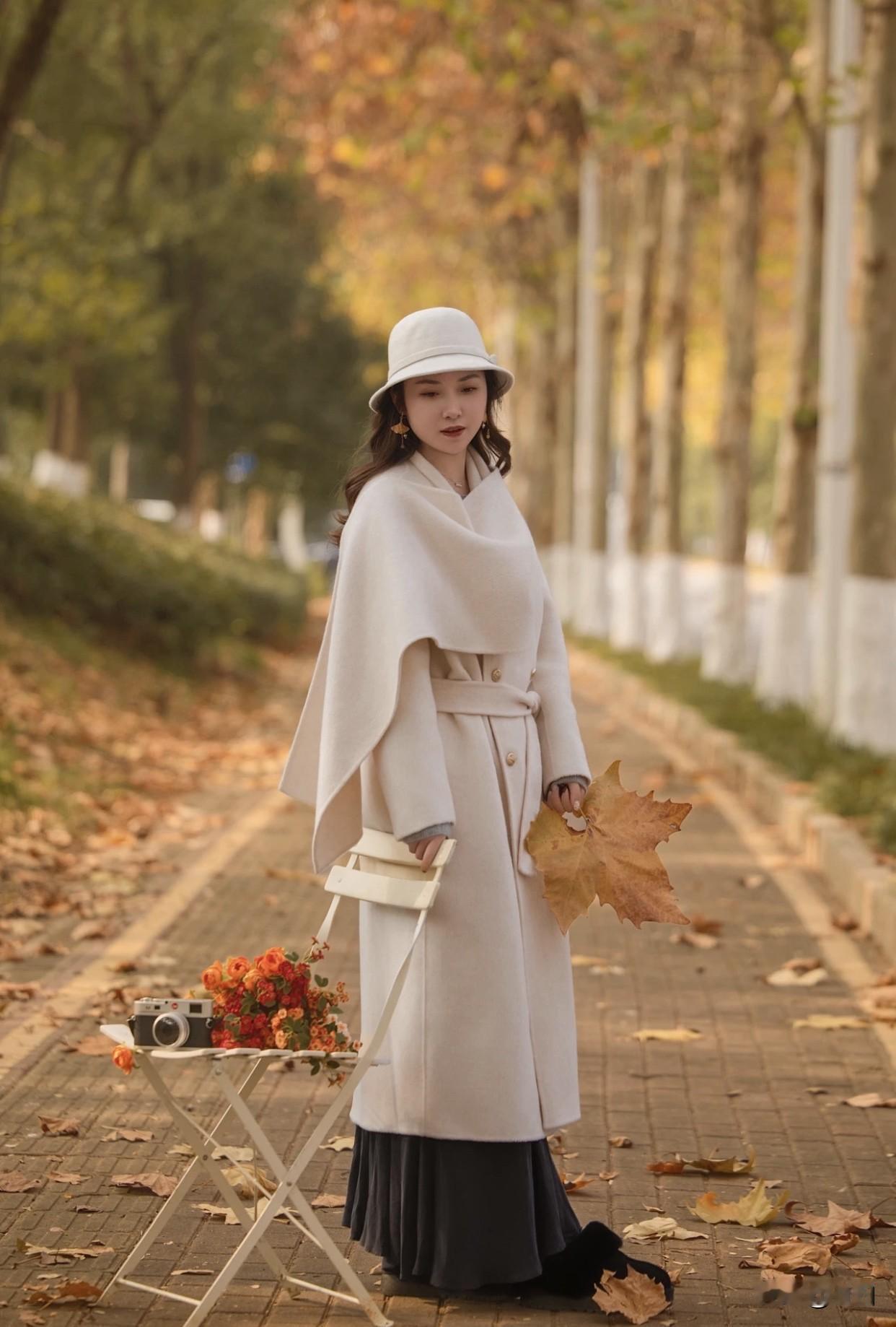 随手拍的风景照秋日漫步，花束相伴，优雅如你。