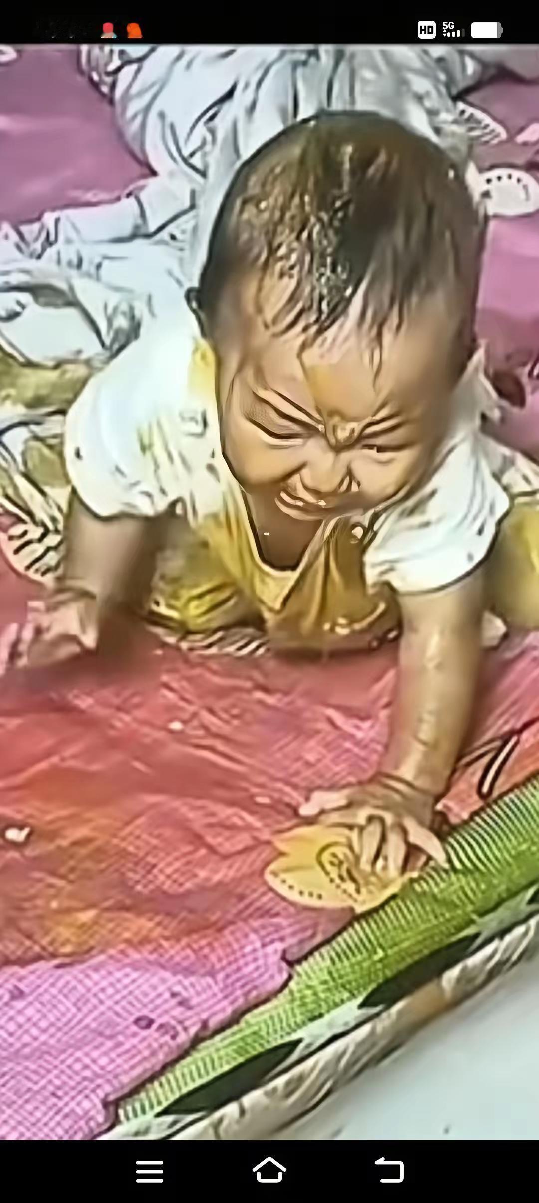 看了这个图片，心里非常难受，一个宝妈哭诉说，她让婆婆看孩子，下班回来看到自己的孩