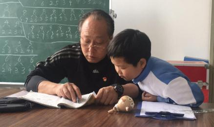 无语了，家长把免费补课的副校长给举报了，教育局的回复堪称打脸教科书孩子数学考砸